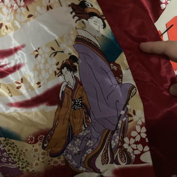 Red Satin Blend Shiny Short Kimono - Picture 6 of 10